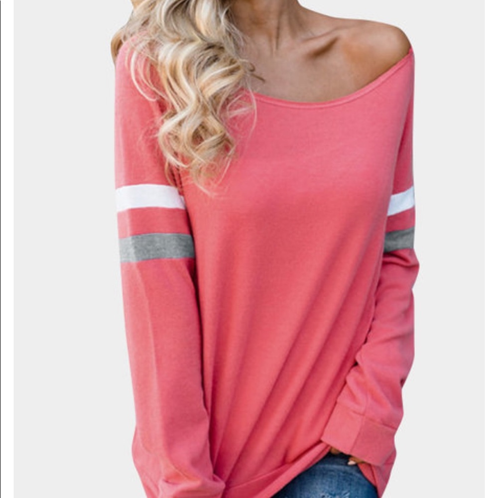 Gorgeous off shoulder top!